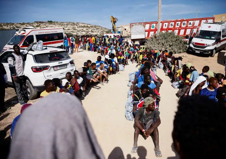 Inmigrantes ilegales en Lampedusa, Italia.